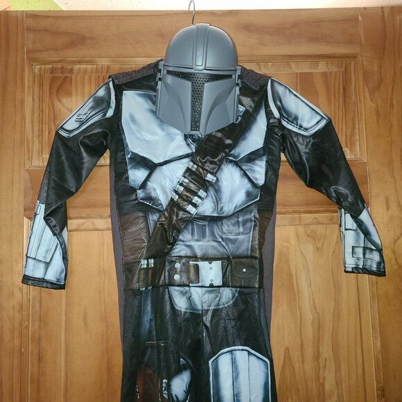 HANNERREAL Kids Mandalorian Costume with Helmet and Cloak - Picture 2 of 9